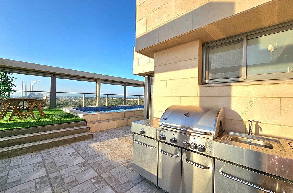 אושן פנטהאוז מרכז  4  נופש - וי פור ויקיישן - V for Vacation