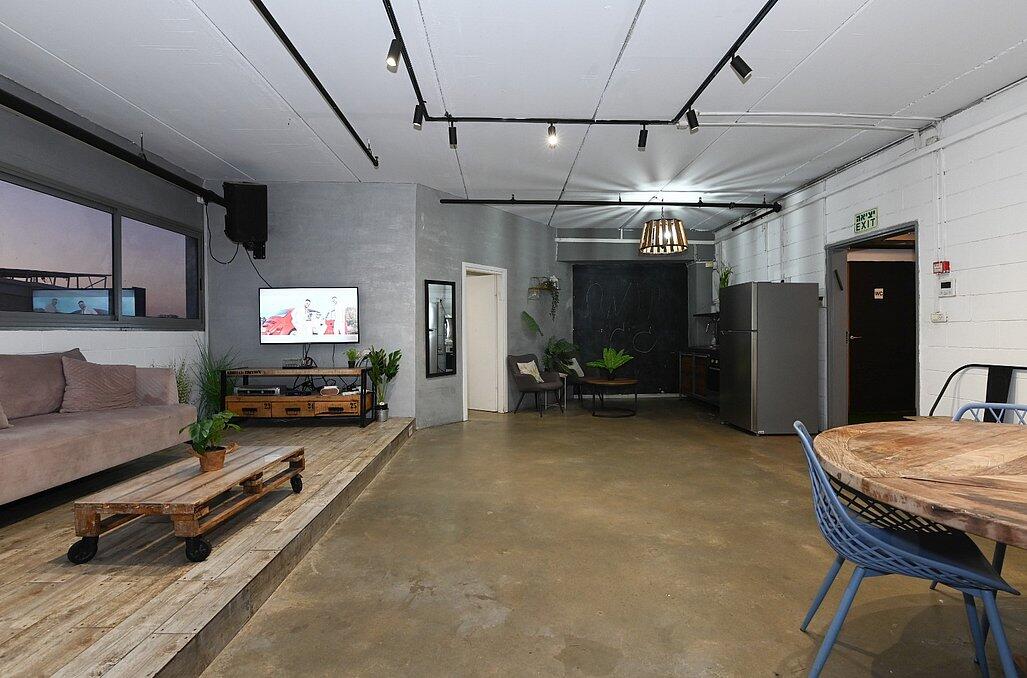 רוף טופ מרכז  8  לופט 4 יו