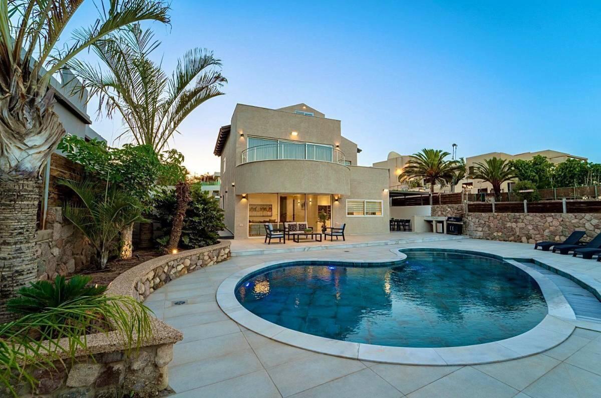 וילה seven אילת דרום  21  נופש - וי פור ויקיישן - V for Vacation