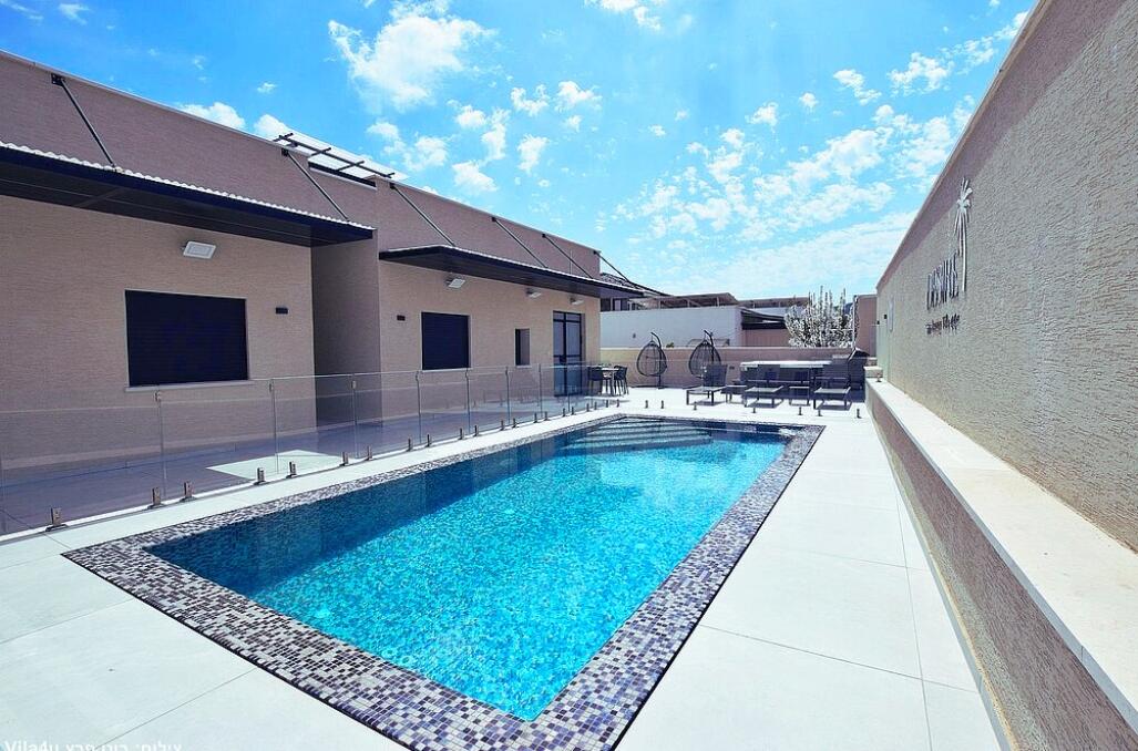 וילה דיזאייר בוטיק צפון  2  נופש - וי פור ויקיישן - V for Vacation