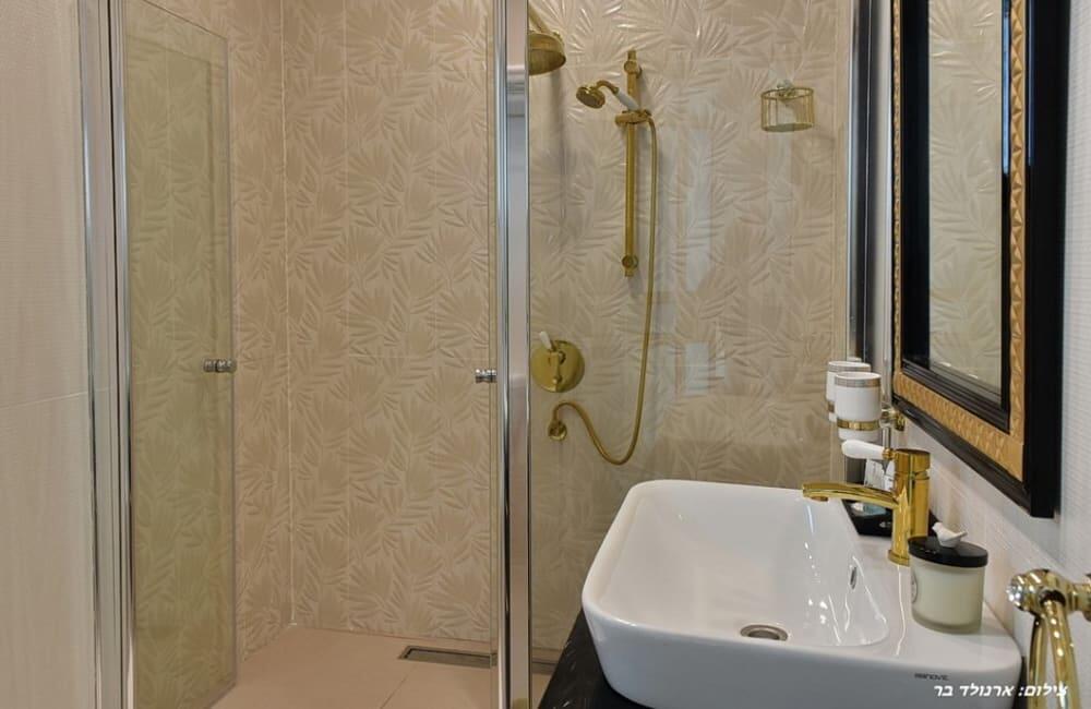 וילה סלו מול הכנרת צפון  40  נופש - וי פור ויקיישן - V for Vacation