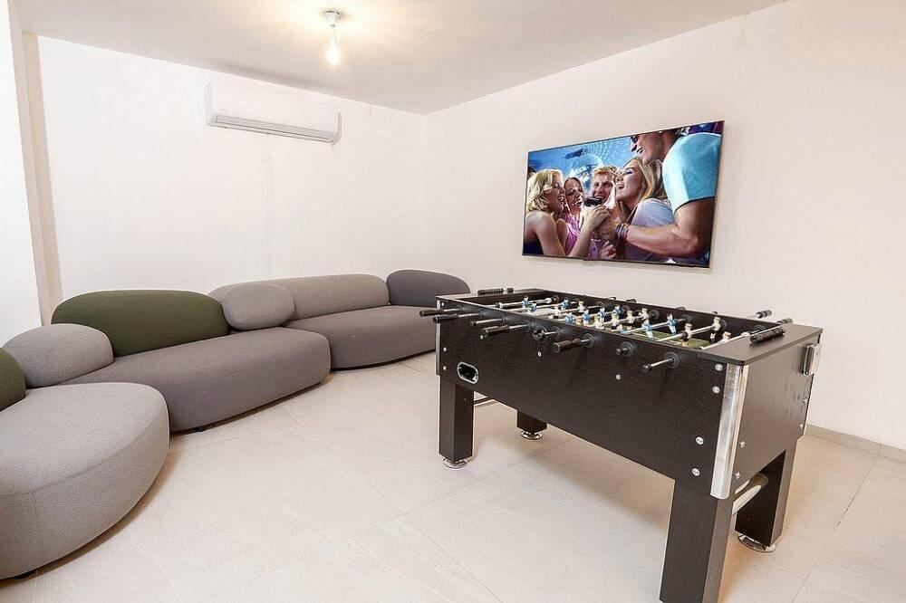 וילה רויאל טווינס בוטיק צפון  16  נופש - וי פור ויקיישן - V for Vacation