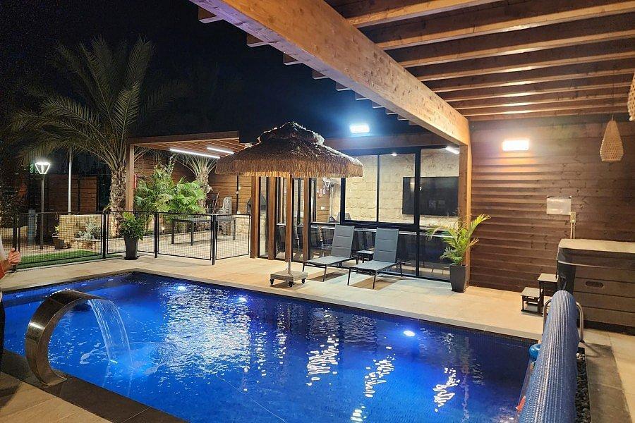 אחוזת עץ הזית צפון  48  נופש - וי פור ויקיישן - V for Vacation