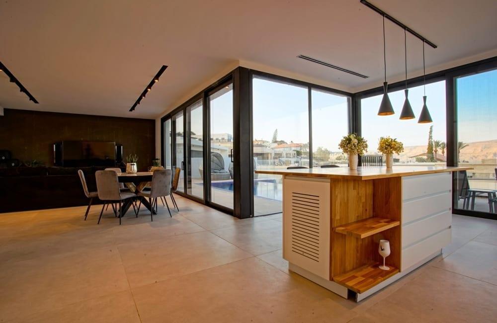 אמילי סוויטות אירוח צפון  29  נופש - וי פור ויקיישן - V for Vacation