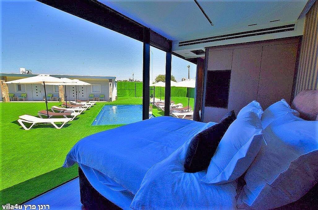 בית האצילים איוונטס מרכז  23  נופש - וי פור ויקיישן - V for Vacation