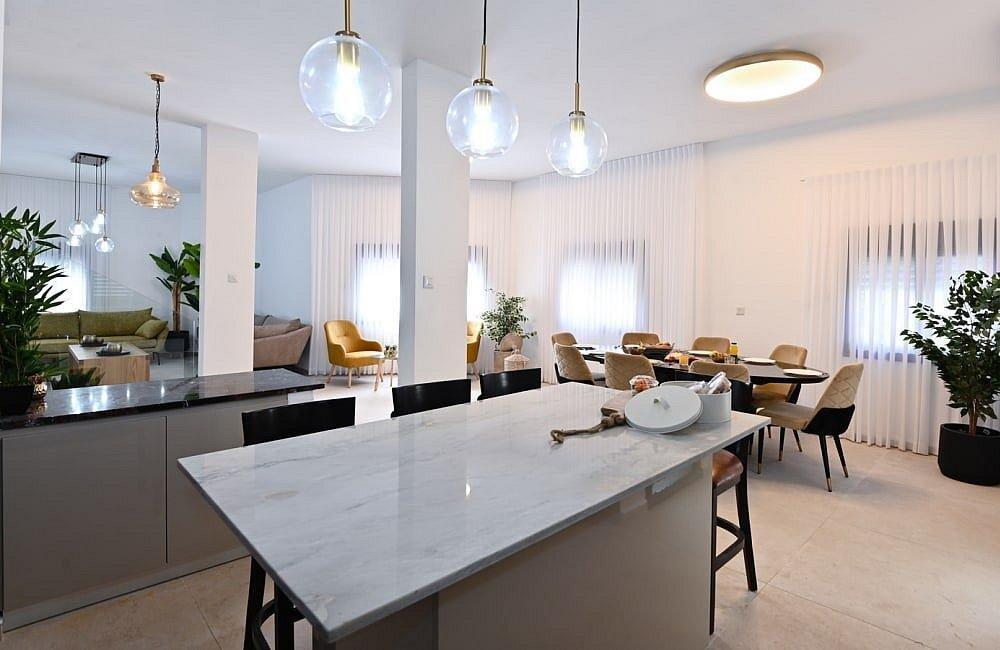 וילה קינג רפאל צפון  6  נופש - וי פור ויקיישן - V for Vacation