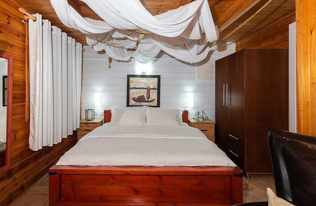 בקתות גבי בקצה היער צפון  7  נופש - וי פור ויקיישן - V for Vacation