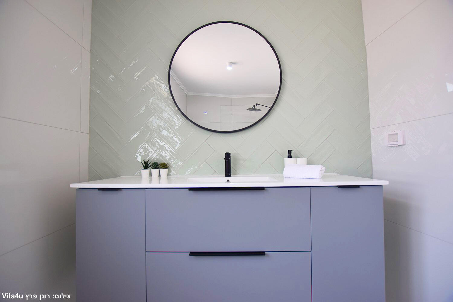 סוויטות רומאנס צפון  50  נופש - וי פור ויקיישן - V for Vacation