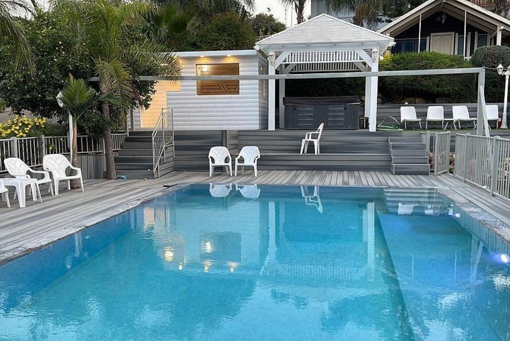 אחוזת אופוריה צפון  13  נופש - וי פור ויקיישן - V for Vacation