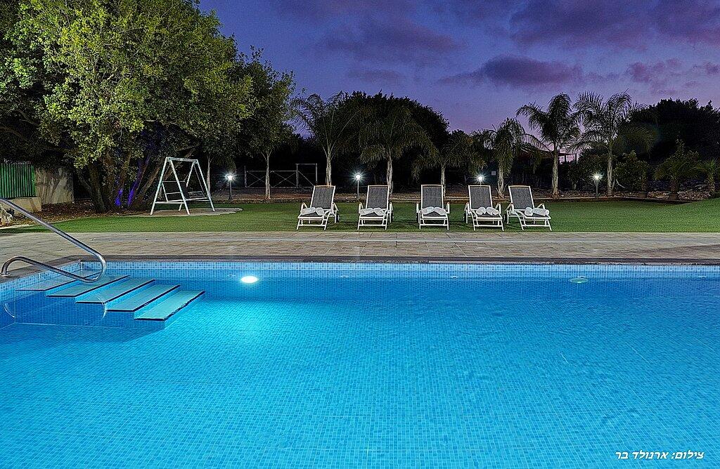 אחוזת השושנים בוטיק צפון  31  נופש - וי פור ויקיישן - V for Vacation