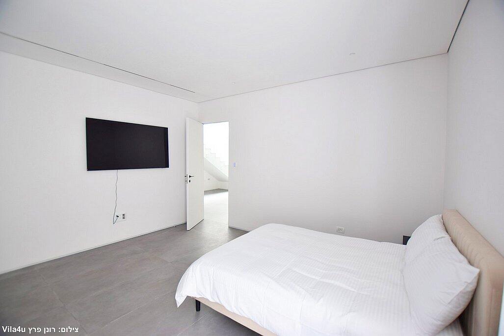 וילה אימפריה קיסריה מרכז  25  נופש - וי פור ויקיישן - V for Vacation