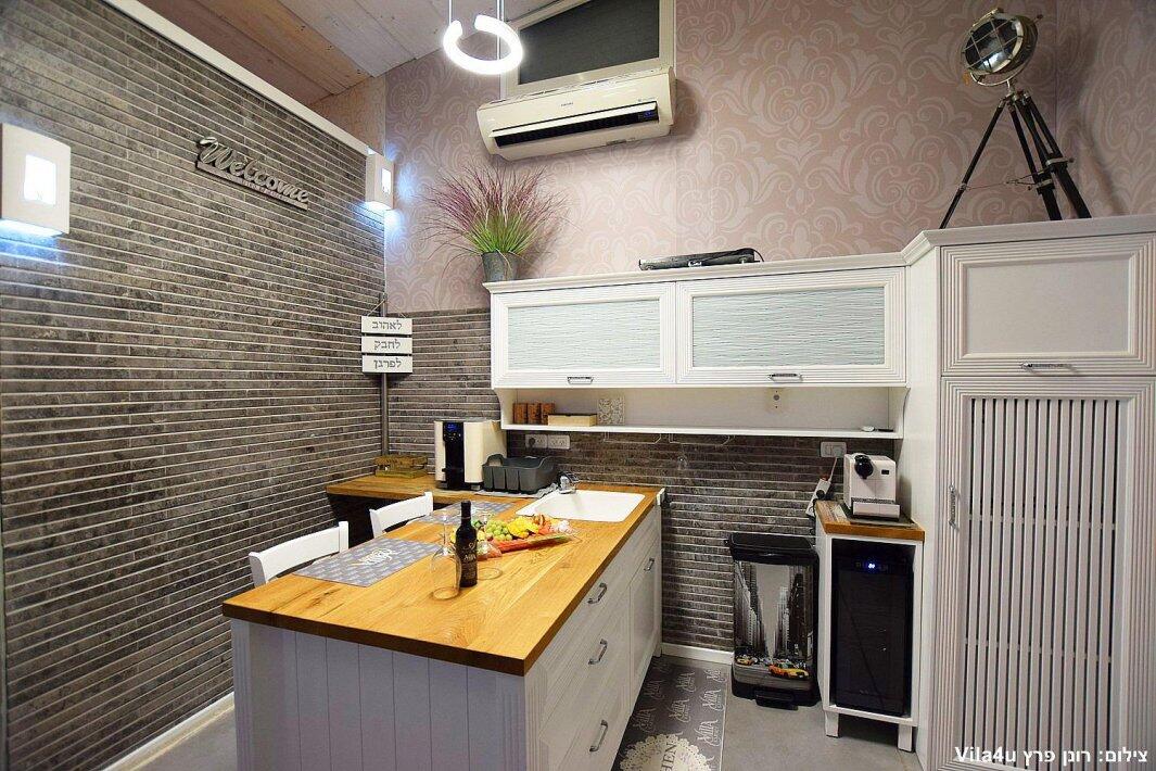 סוויטת סי בוטיק - C Boutique צפון  5  נופש - וי פור ויקיישן - V for Vacation