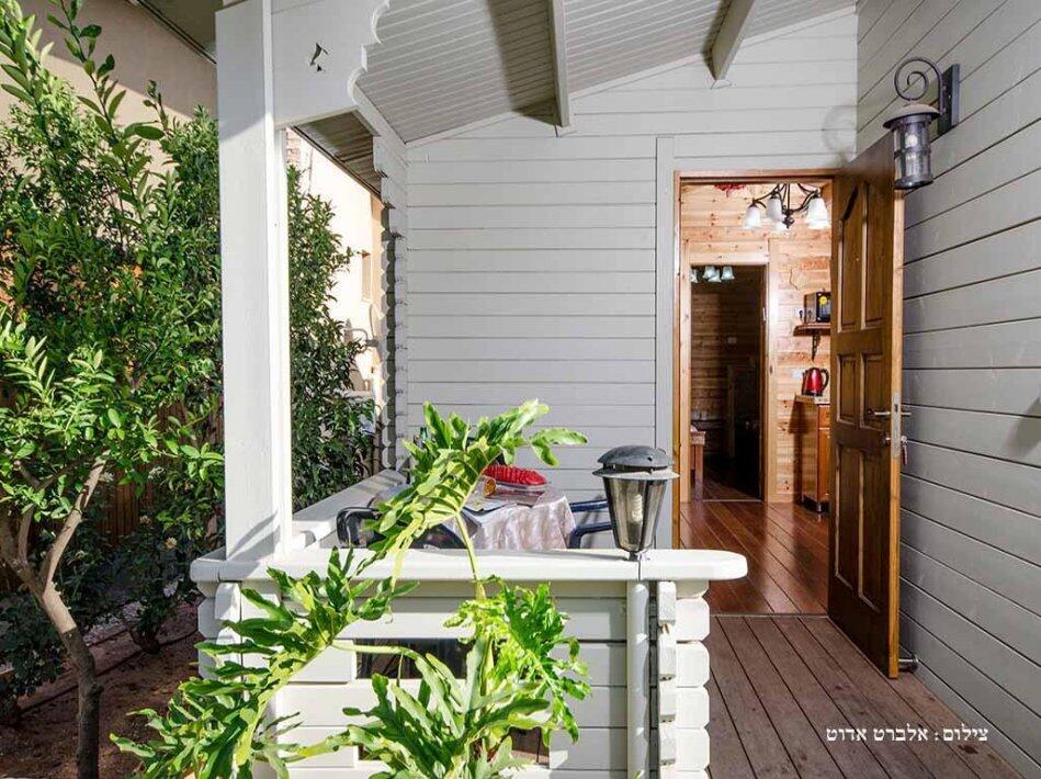 הבקתות של סיוון צפון  12  נופש - וי פור ויקיישן - V for Vacation