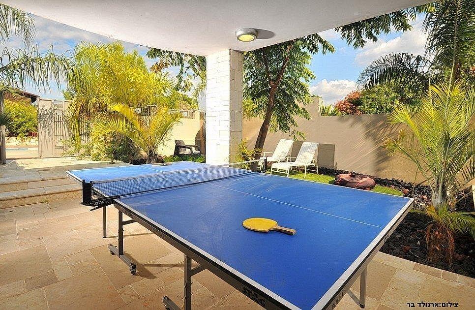 הוילה באחוזה צפון  23  נופש - וי פור ויקיישן - V for Vacation