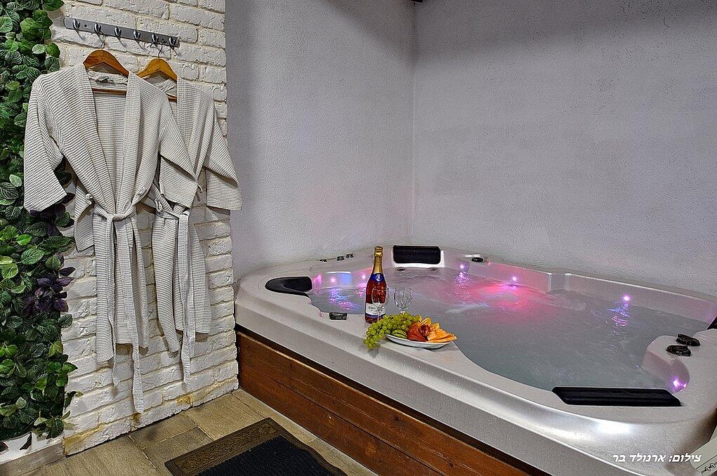 אחוזה בשניים צפון  12  נופש - וי פור ויקיישן - V for Vacation