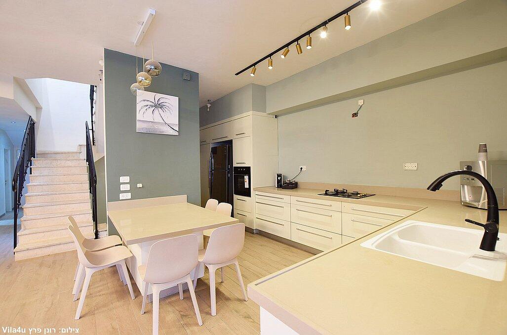 וילה כנריה צפון  7  נופש - וי פור ויקיישן - V for Vacation