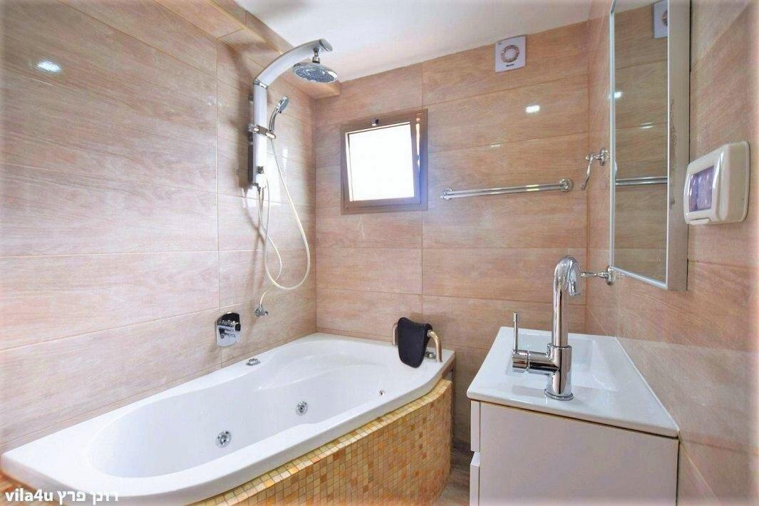 אחוזת אופאל צפון  11  נופש - וי פור ויקיישן - V for Vacation