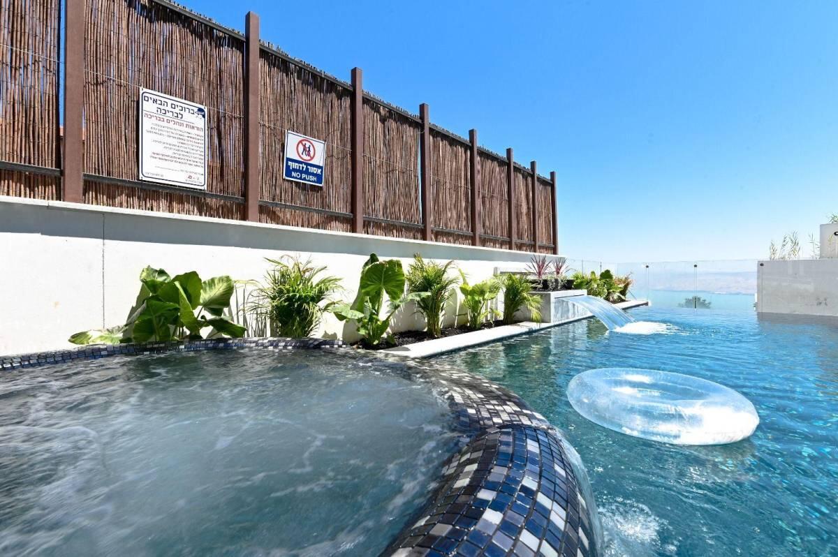 אחוזת לייף סטייל בכנרת צפון  3  נופש - וי פור ויקיישן - V for Vacation