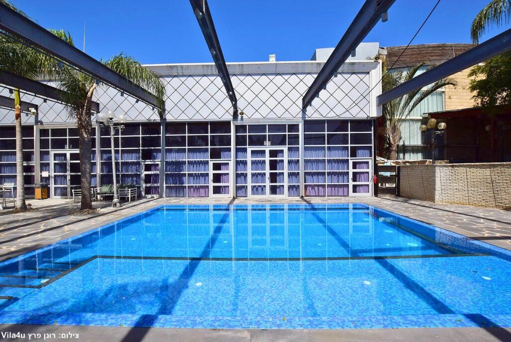 רוקה וייב מרכז  24  נופש - וי פור ויקיישן - V for Vacation