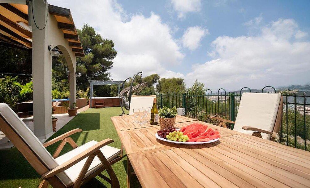 וילה לה פטלונה צפון  27  נופש - וי פור ויקיישן - V for Vacation