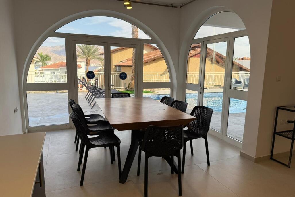 וילה אלינאיה - Villa Elianaya דרום  4  נופש - וי פור ויקיישן - V for Vacation