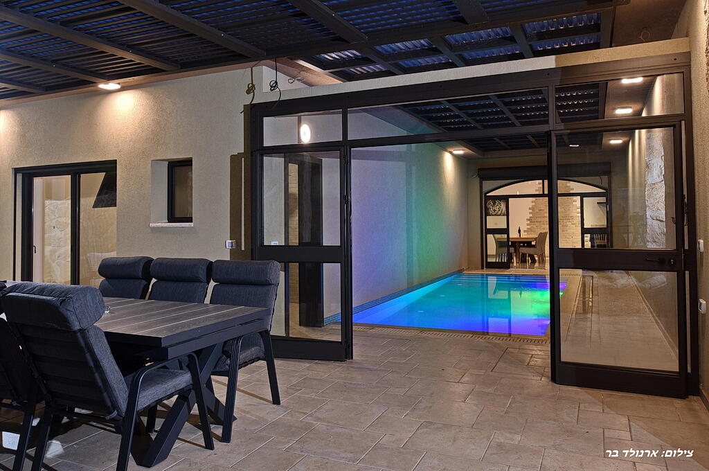 אחוזת ערמונים צפון  15  נופש - וי פור ויקיישן - V for Vacation