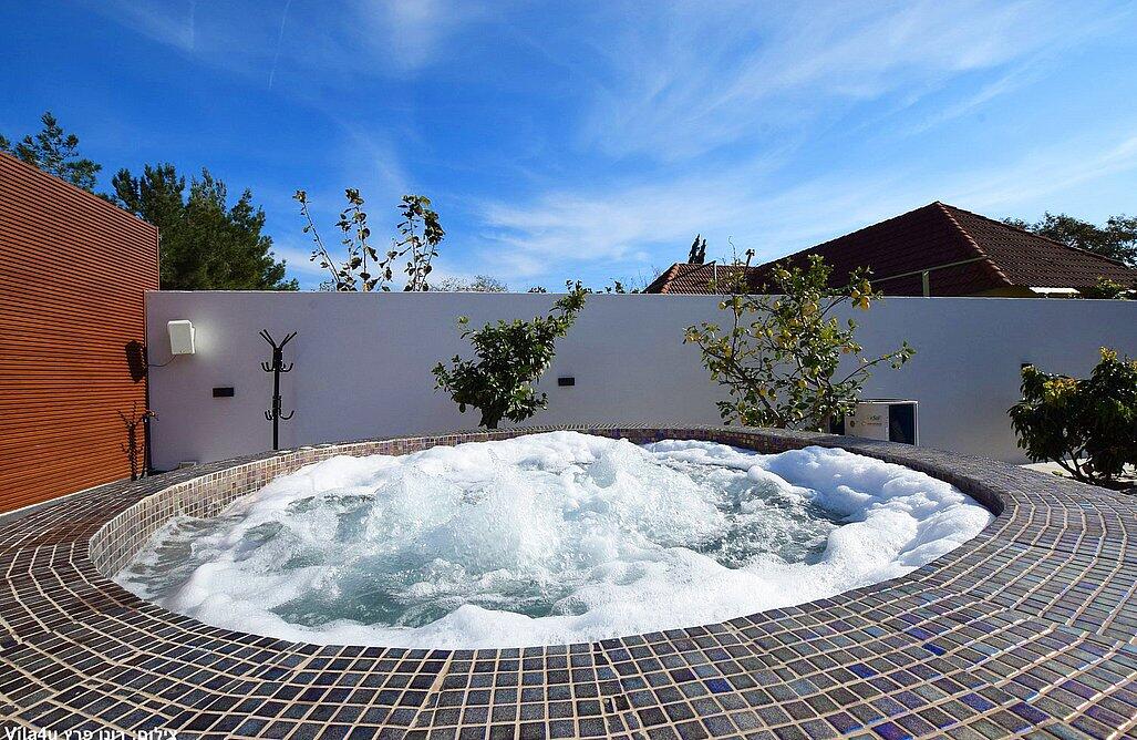 סוויטת דיאנס - dians luxury צפון  26  נופש - וי פור ויקיישן - V for Vacation