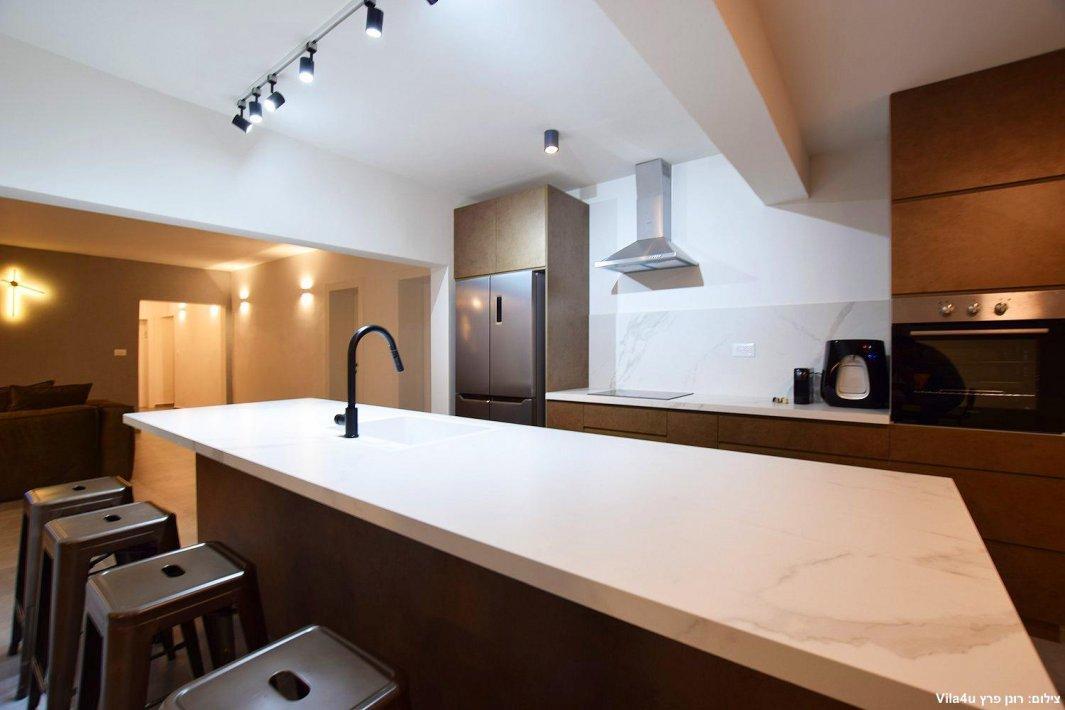 משק 19 צפון  8  נופש - וי פור ויקיישן - V for Vacation