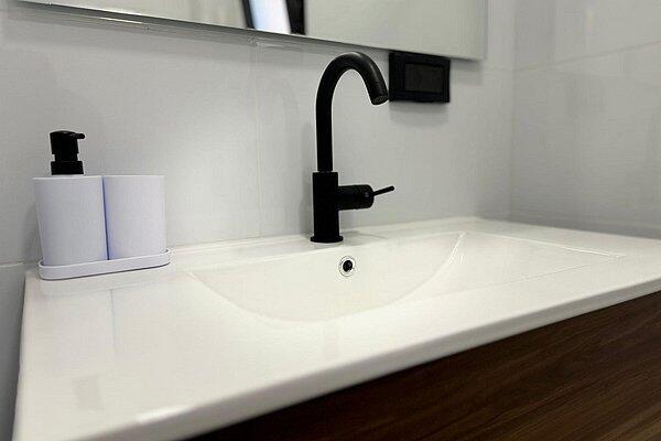 לואיס בוטיק דרום  13  נופש - וי פור ויקיישן - V for Vacation