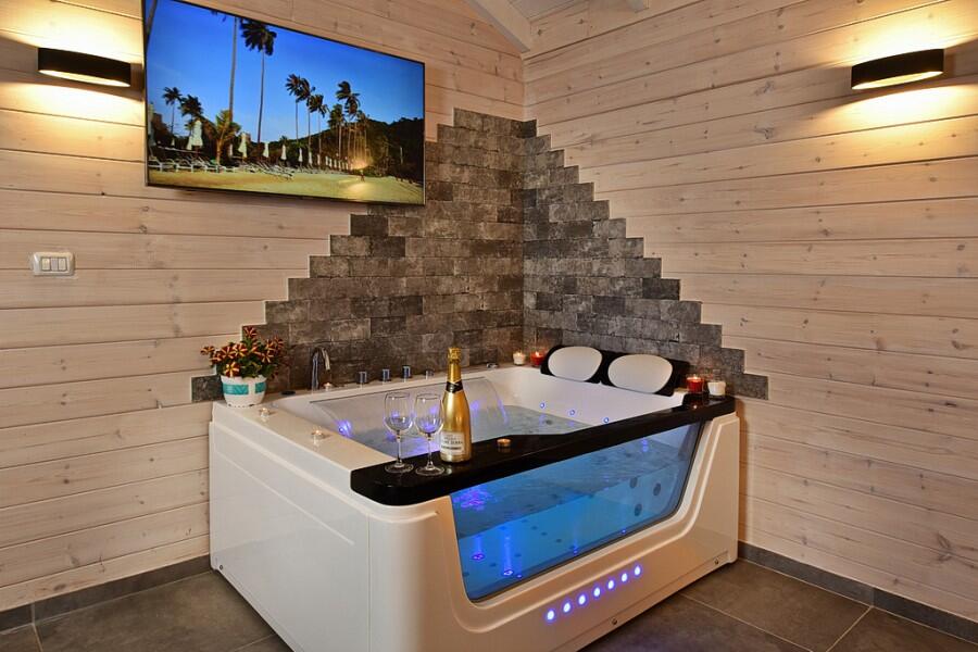 נחלים בקתות בטבע צפון  17  נופש - וי פור ויקיישן - V for Vacation