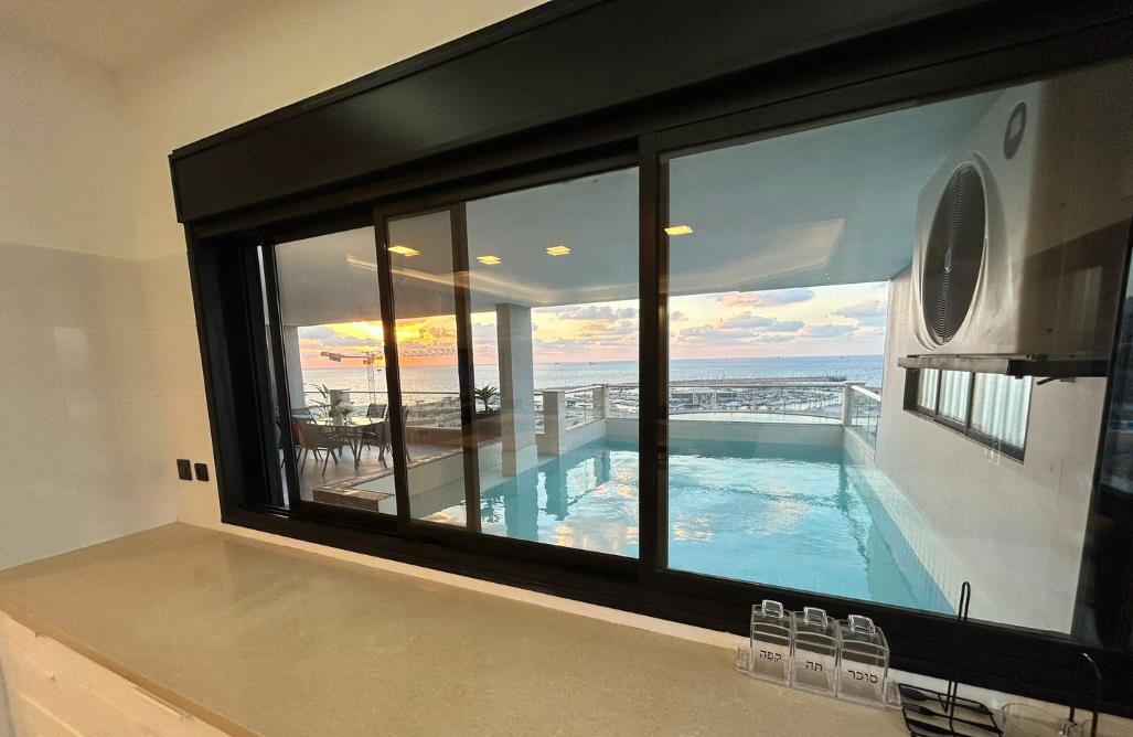 פנטהאוז מרינה מרכז  4  נופש - וי פור ויקיישן - V for Vacation