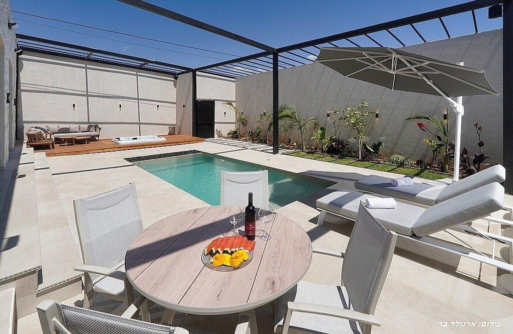 לומה סוויט צפון  40  נופש - וי פור ויקיישן - V for Vacation