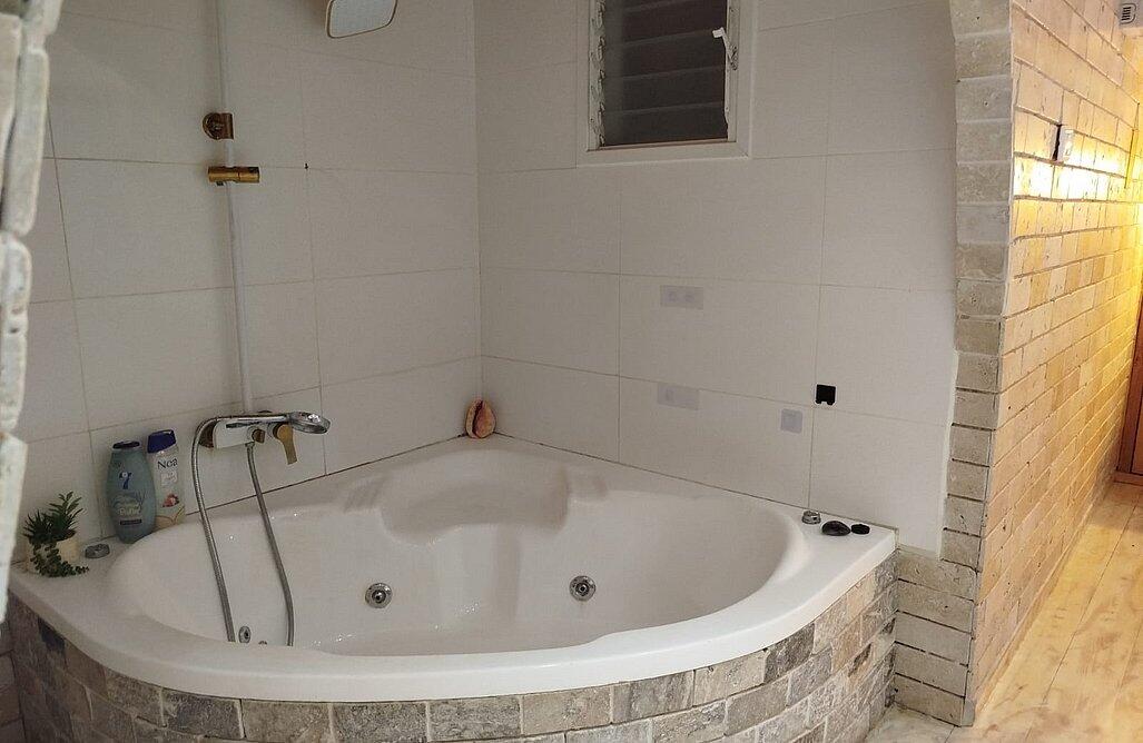 אלוהה האוס - Aloha House מרכז  30  נופש - וי פור ויקיישן - V for Vacation