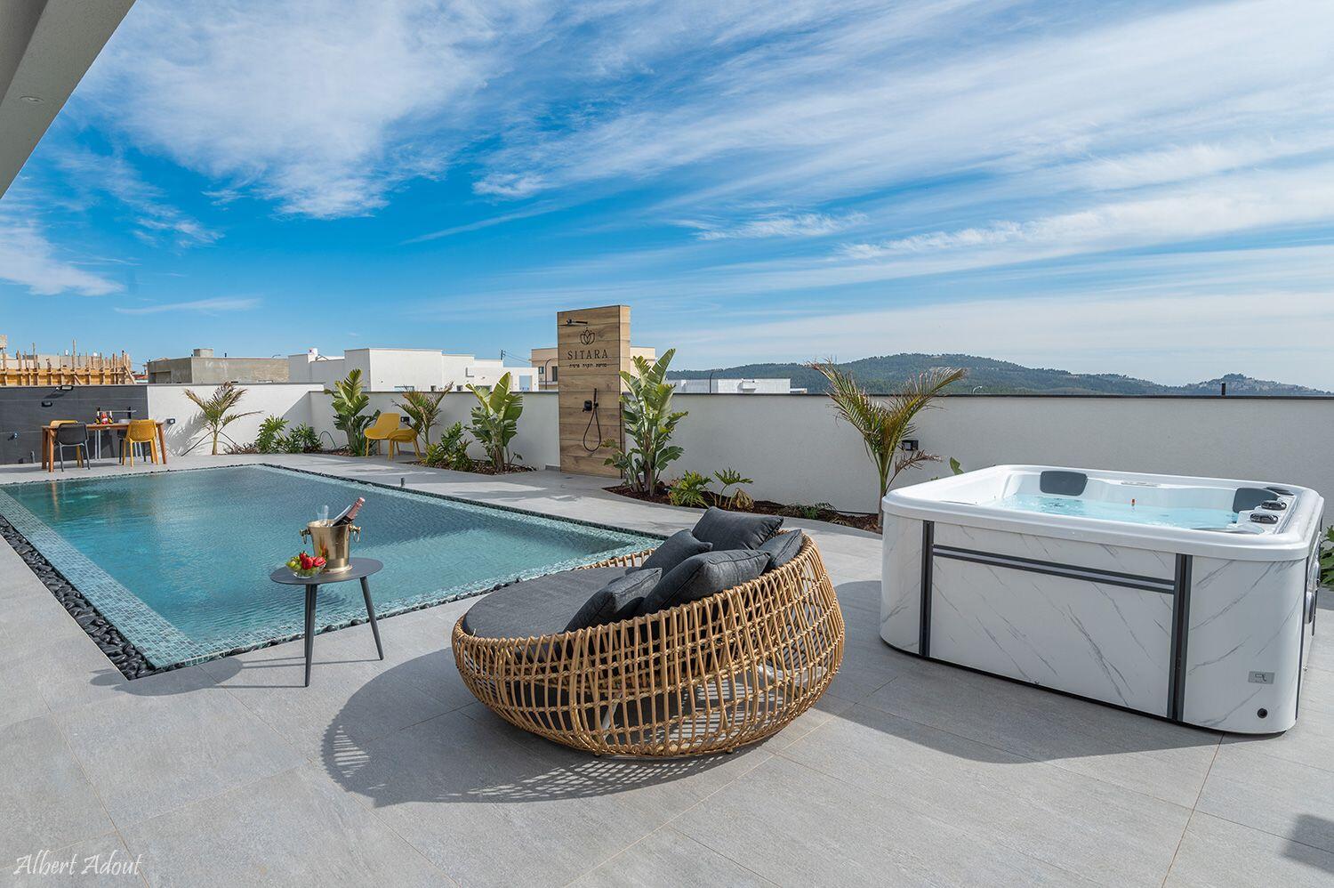 Sitara - סיטארה סוויטת יוקרה פרטית צפון  12  נופש - וי פור ויקיישן - V for Vacation