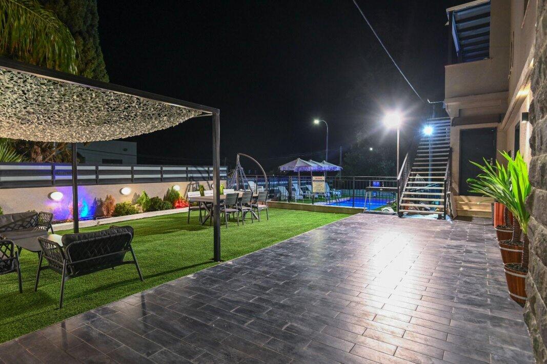 מיי וילה צפון  20  נופש - וי פור ויקיישן - V for Vacation