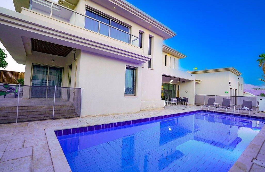 וילה פומלה דרום  23  נופש - וי פור ויקיישן - V for Vacation