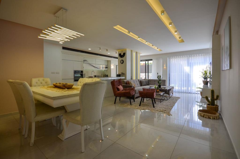 סוויט הום אילת דרום  6  נופש - וי פור ויקיישן - V for Vacation