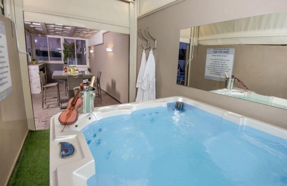 וילה כינור דוד המלך צפון  5  נופש - וי פור ויקיישן - V for Vacation