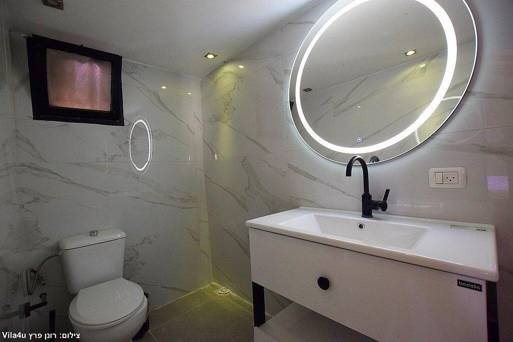 מתחם בראשית בוטיק צפון  24  נופש - וי פור ויקיישן - V for Vacation