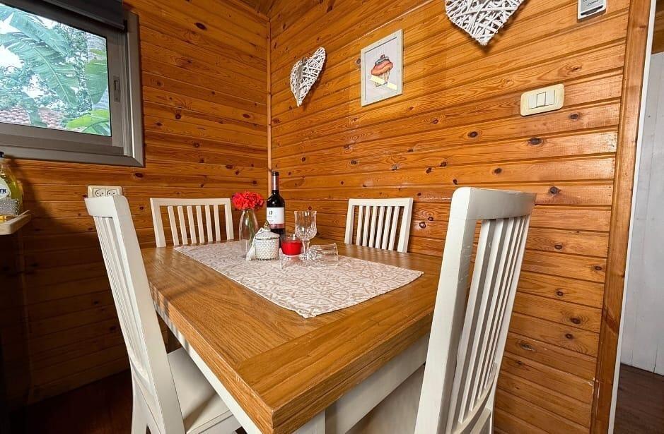 צימרים בצל האלון צפון  24  נופש - וי פור ויקיישן - V for Vacation