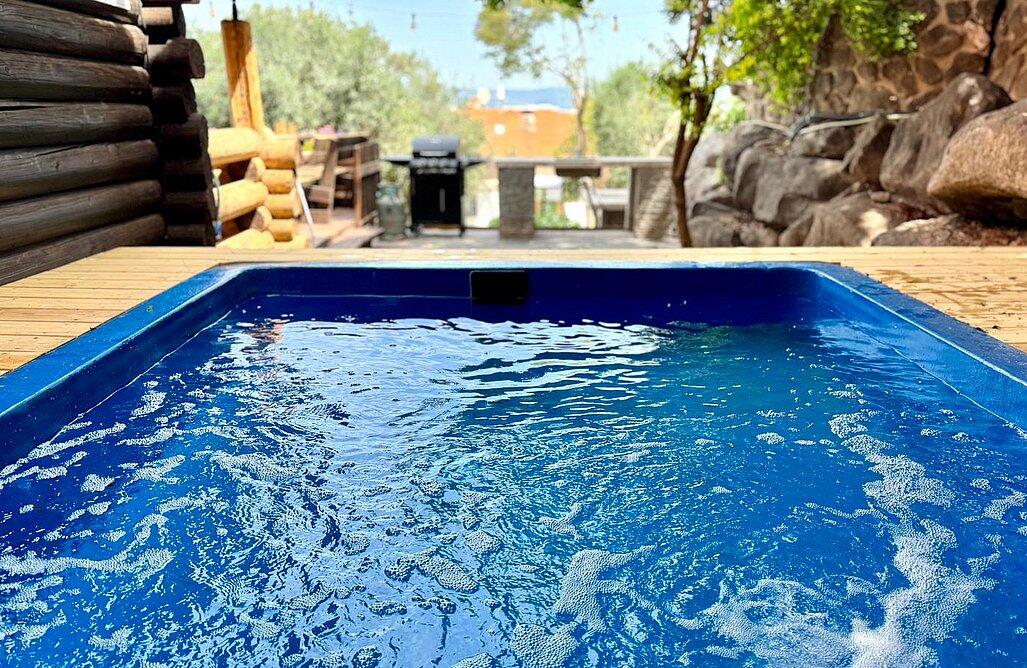 צימר בקתה בזית צפון  14  נופש - וי פור ויקיישן - V for Vacation