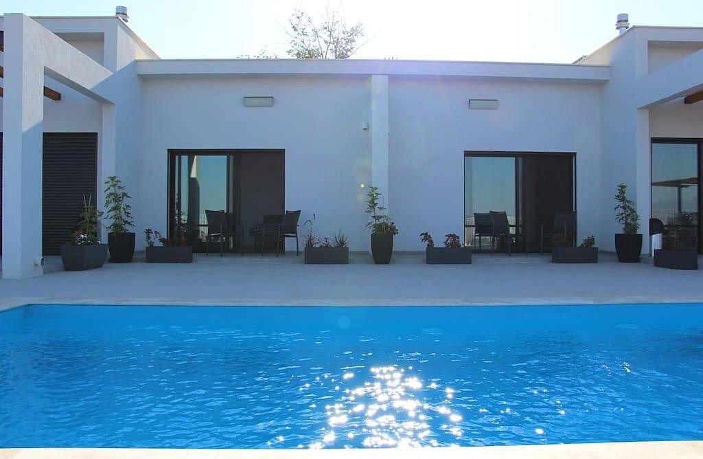 אחוזת גפנים צפון  3  נופש - וי פור ויקיישן - V for Vacation