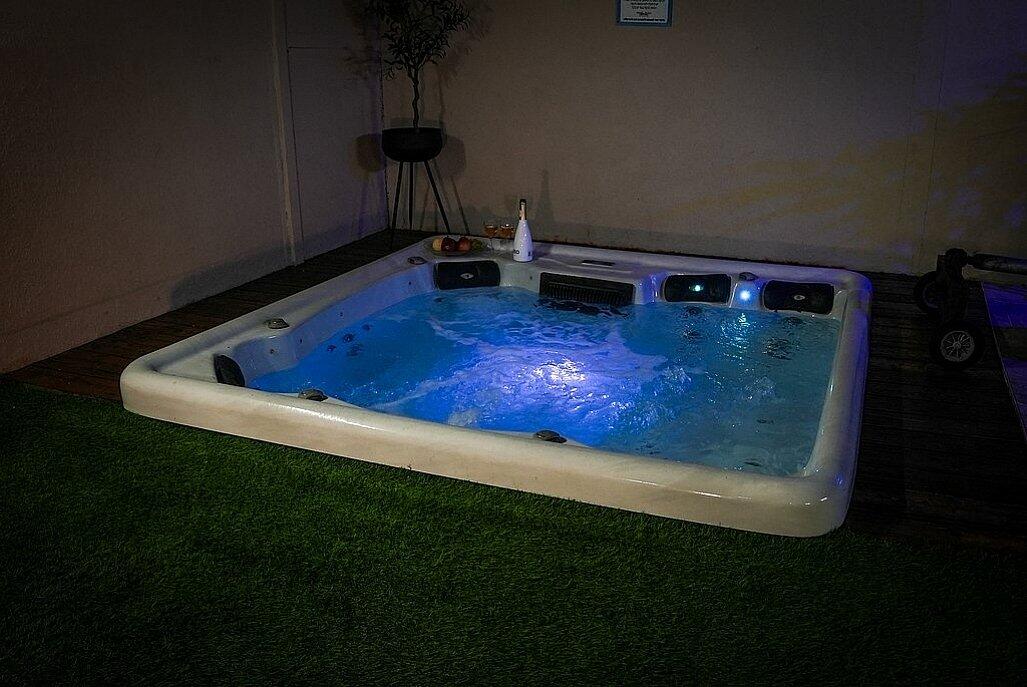 וילת אבן ספיר מרכז  5  נופש - וי פור ויקיישן - V for Vacation