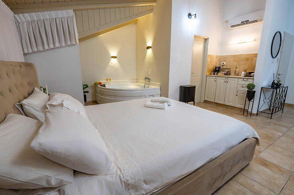 סוויטות הבוסתן הגלילי צפון  26  נופש - וי פור ויקיישן - V for Vacation