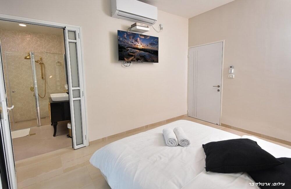 וילה סלו מול הכנרת צפון  43  נופש - וי פור ויקיישן - V for Vacation