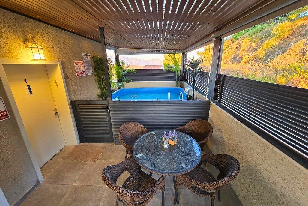 סוויטות רומאנס צפון  21  נופש - וי פור ויקיישן - V for Vacation