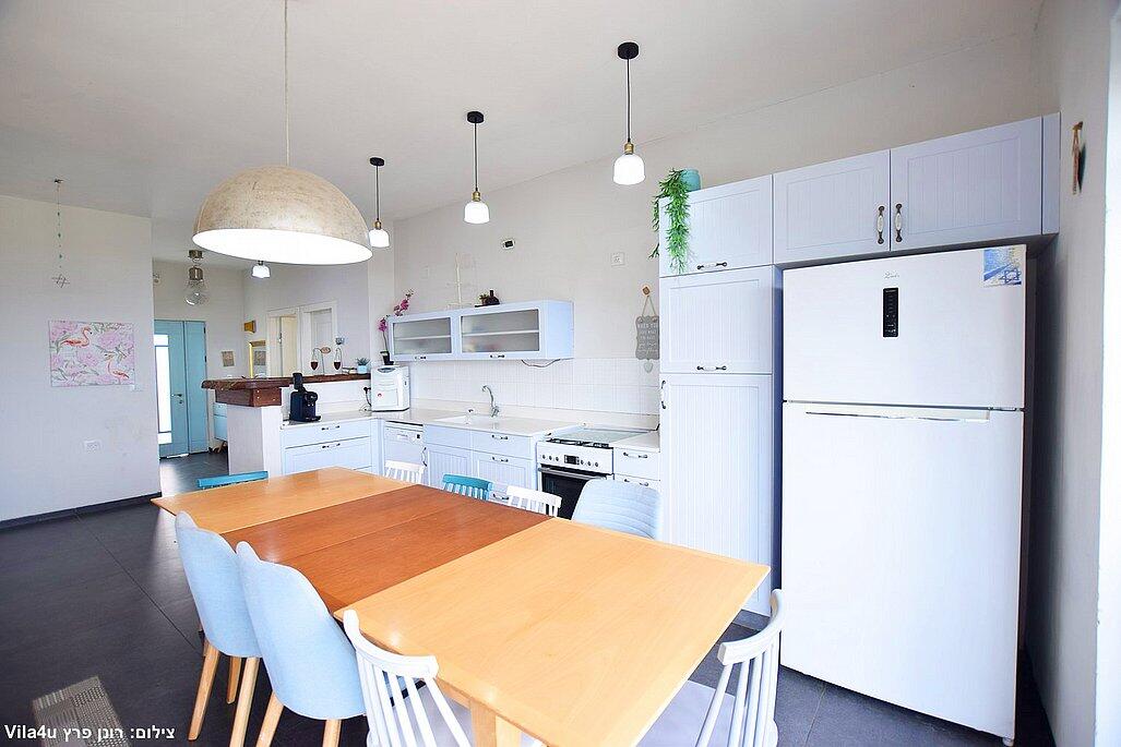 וילה בלו ביי צפון  8  נופש - וי פור ויקיישן - V for Vacation