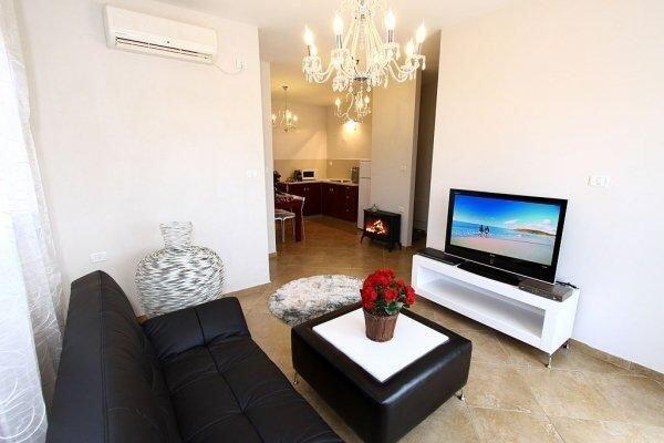 אופוריה חד נס צפון  20  נופש - וי פור ויקיישן - V for Vacation