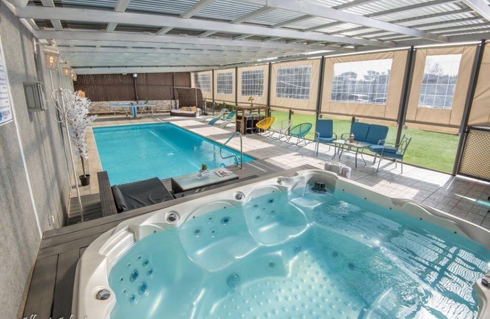 וילה מונסון פרימיום צפון  14  נופש - וי פור ויקיישן - V for Vacation