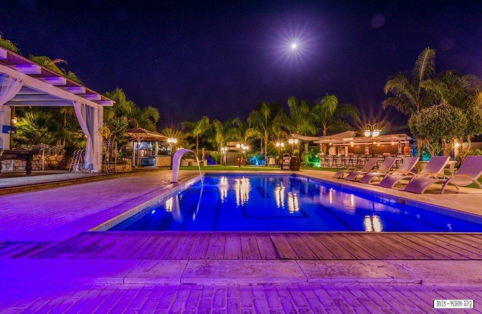 ארטמיס מרכז  14  נופש - וי פור ויקיישן - V for Vacation